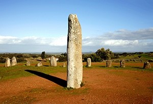 Les hommes ont toujours étudié les emplacements avant d'ériger leur lieu de culte. 