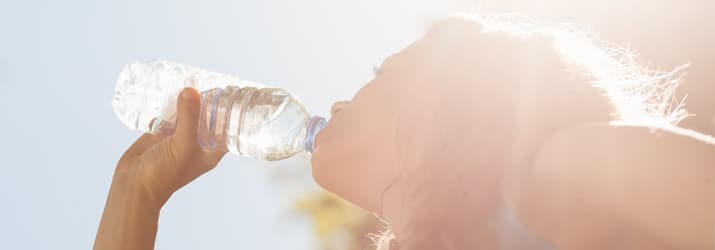 Peut on réutiliser sa bouteille d'eau en plastique ?