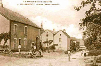 Village de Velleminfroy et ses commerces