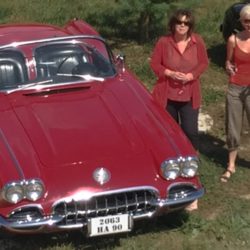 Voiture ancienne rouge