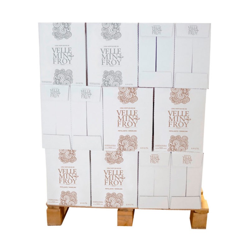 Palette verre mixte eau minérale la plus pure